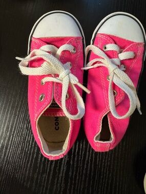 Converse Kids Hot Pink Low-Top Canvas Sneakers